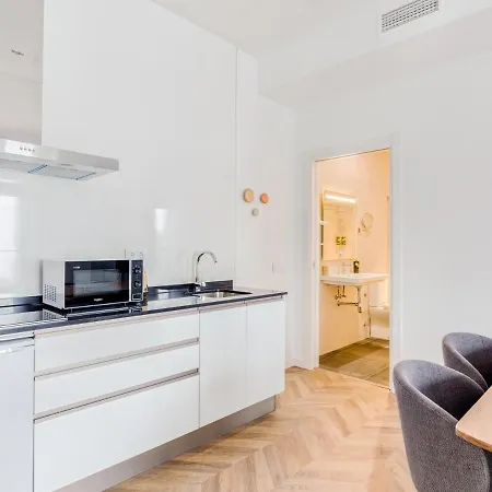 Limehome Calle Ancha Del Carmen - Digital Access 马拉加