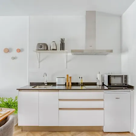 Limehome Calle Ancha Del Carmen - Digital Access 马拉加